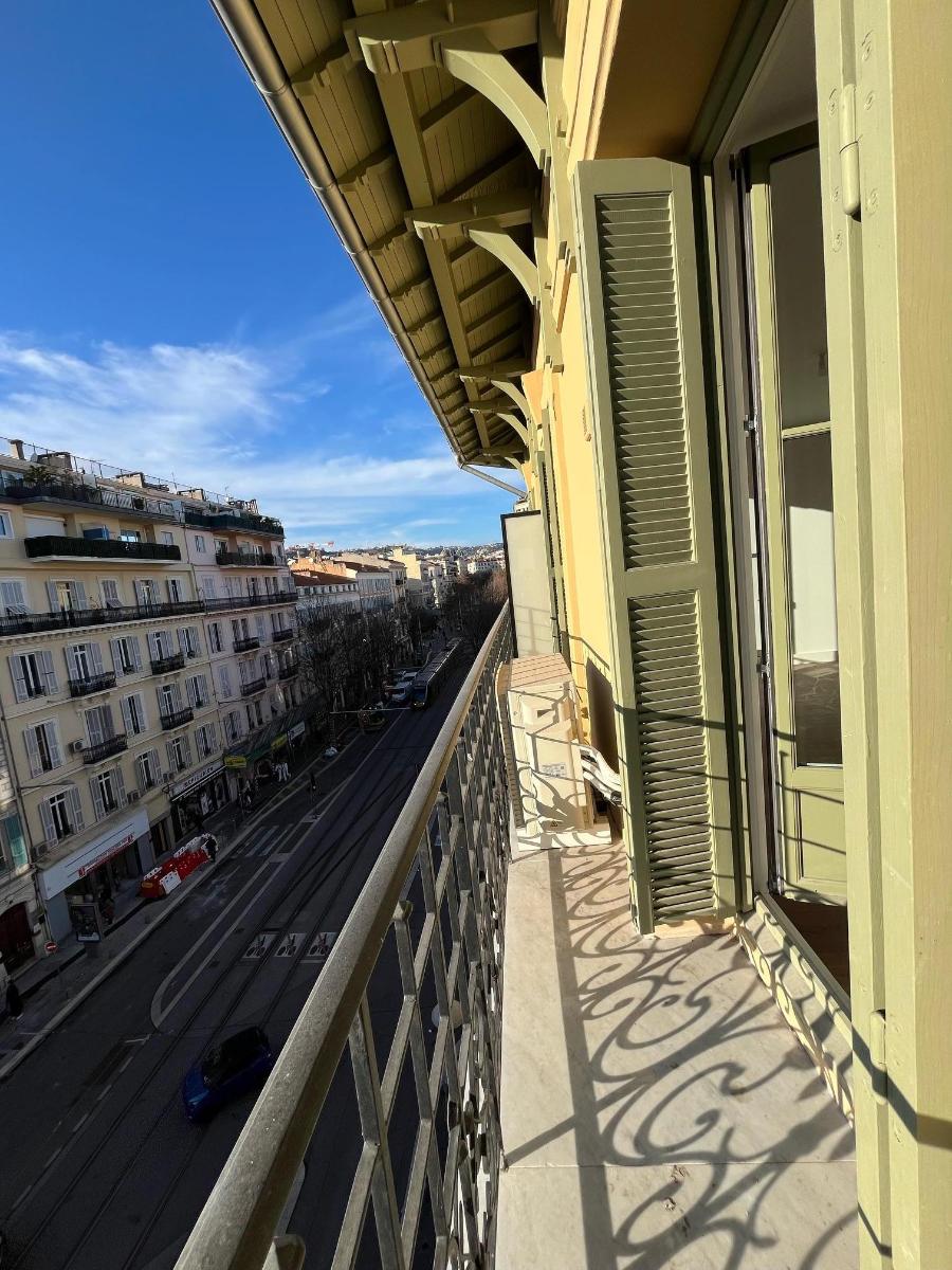 GES05080173-493